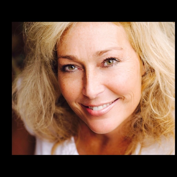 Meet your Posher, Lark - Picture 1 of 1